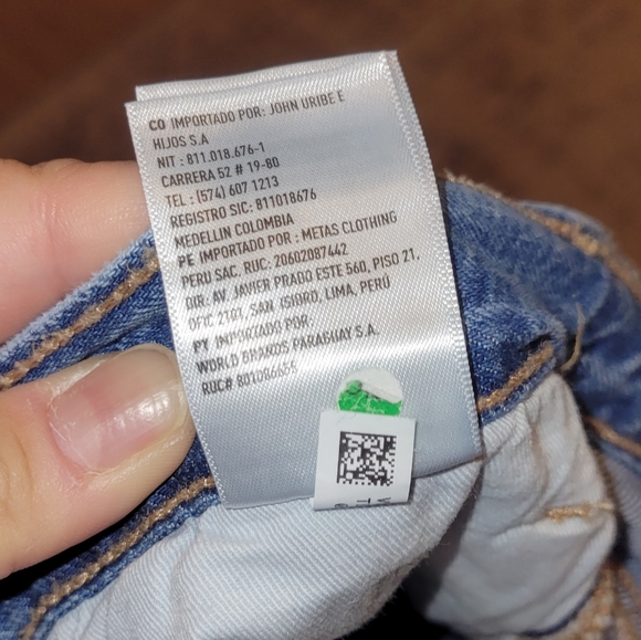 American Eagle Jeans (organic cotton) - Picture 4 of 7